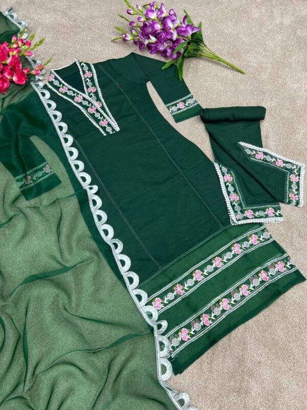 Cotton Silk Embroidered Kurta Set with Organza Dupatta | Green - Image 3