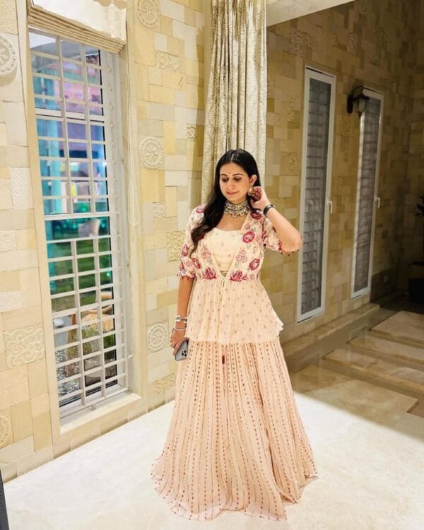 New Designer Kinjal Dave Embroidery Work 9mm Sequins Lehenga with Dupatta | White - Image 3