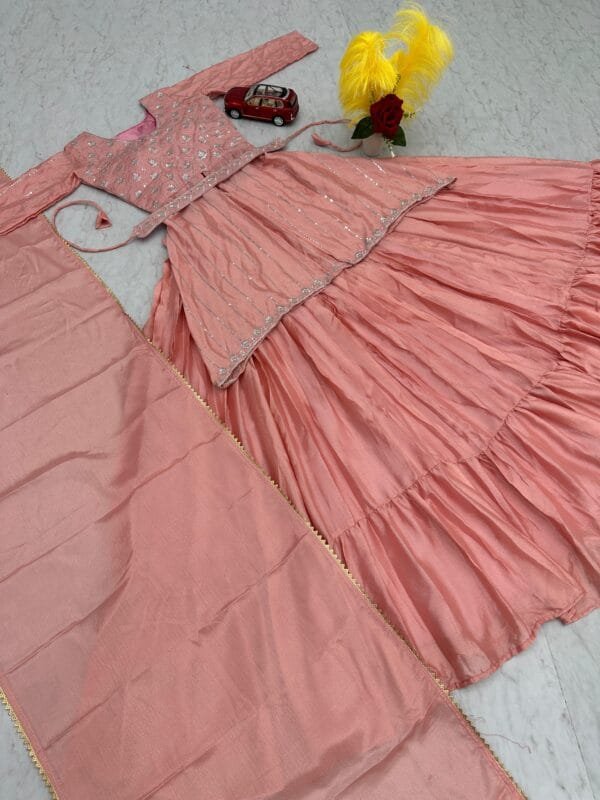 Elegant Festival Crop Top and Lehenga Set with Dupatta in 3 Colors - Image 13