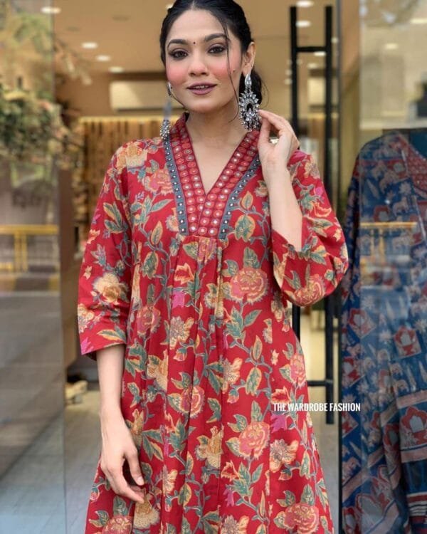 Floral Print Kurti, Pant, and Dupatta Set in 4 Colors - Image 16