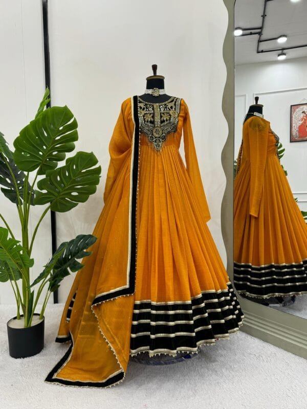 Exude Elegance with This Stunning Gold Crush Velvet Set - Image 2