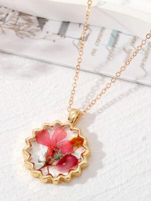 Women's Bohemian Transparent Dried Flower Resin Necklace With Elegant Design | Eye-Catchy Trendy Set for Parties, Festive Occasions (Pink Yellow)