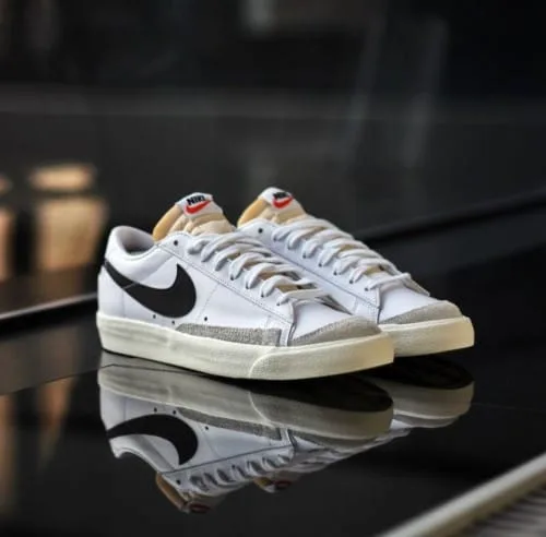Men's Nike Blazer 77 Vintage Low White Sneakers - Image 3