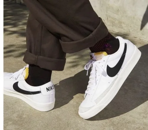 Men's Nike Blazer 77 Vintage Low White Sneakers - Image 4