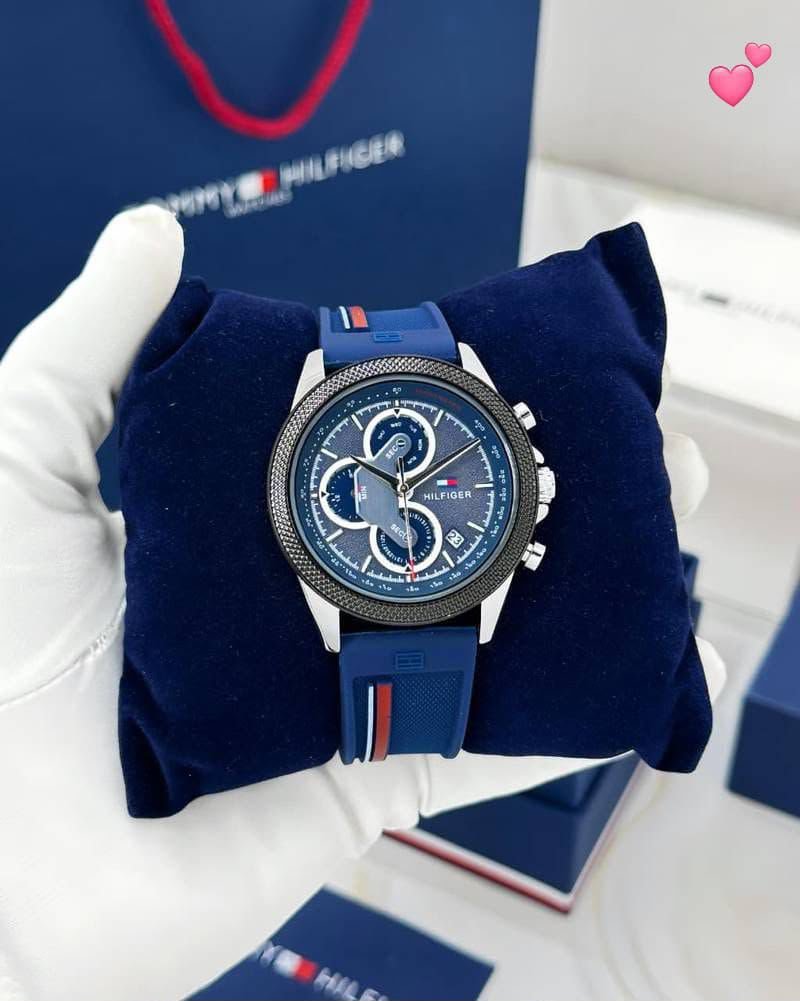 Blue Stainless Steel Silicone Strap Analog Watch